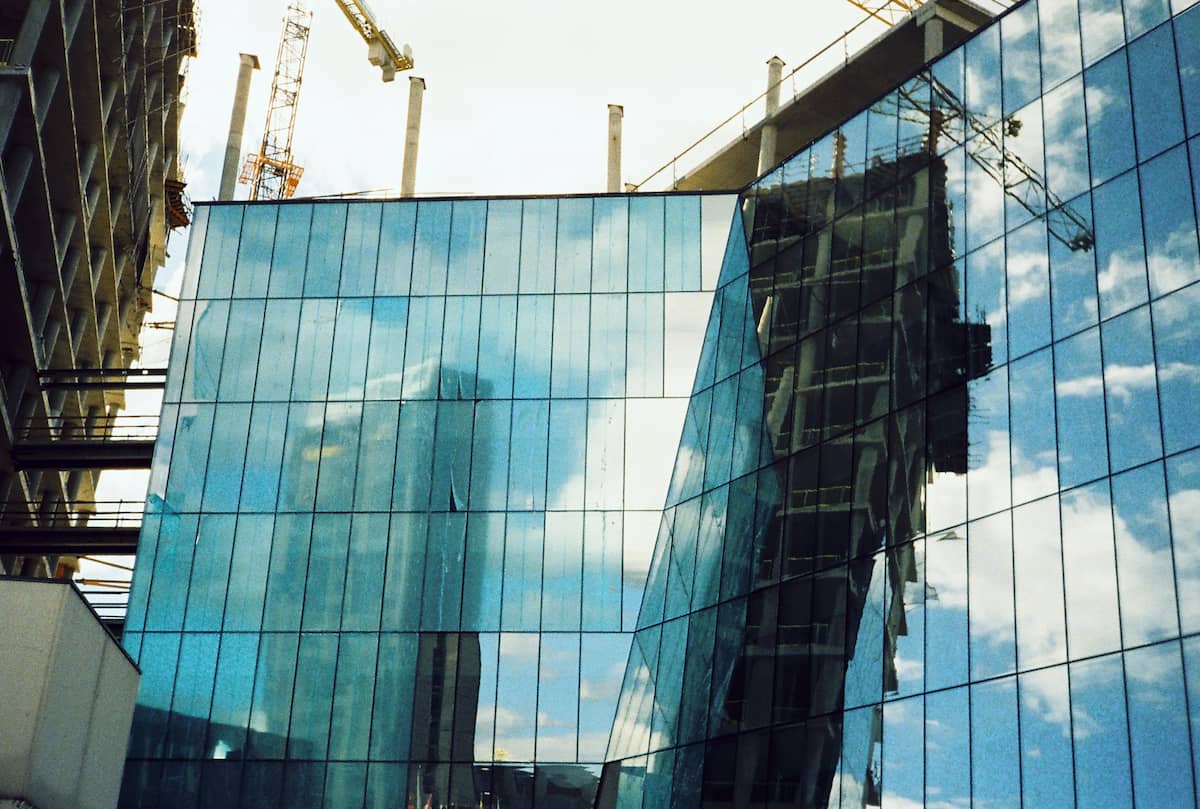 Vilniaus modernios architektūros fragmentas